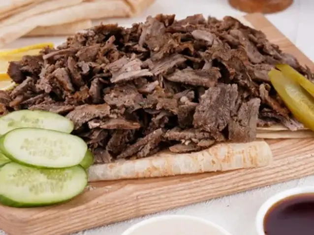 a quarter kilo of shawarma a quarter kilo of shawarma